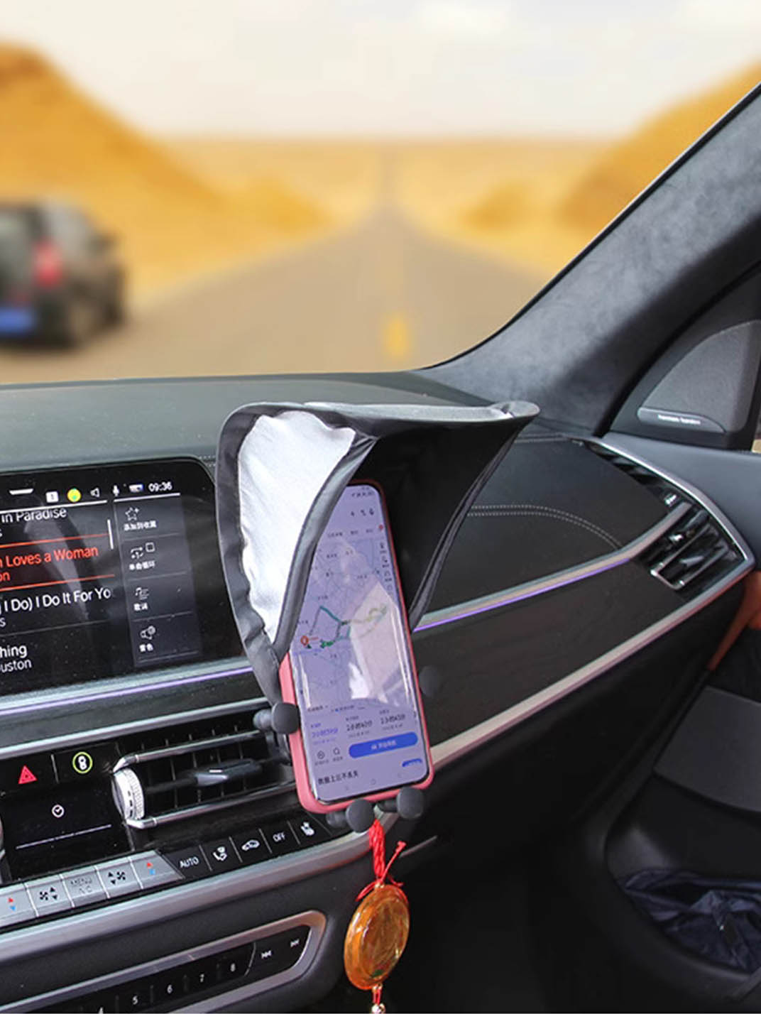 Martoffes™ Phone Holder Sunshade